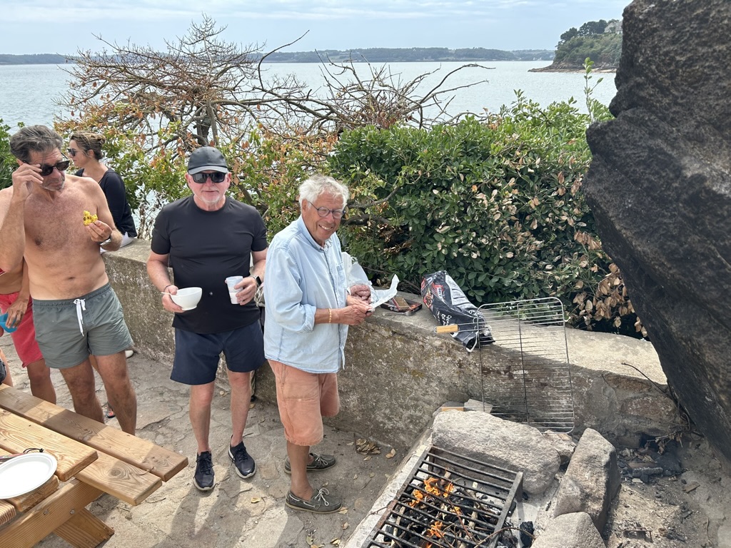 Le barbecue partagé sur l’île Louët